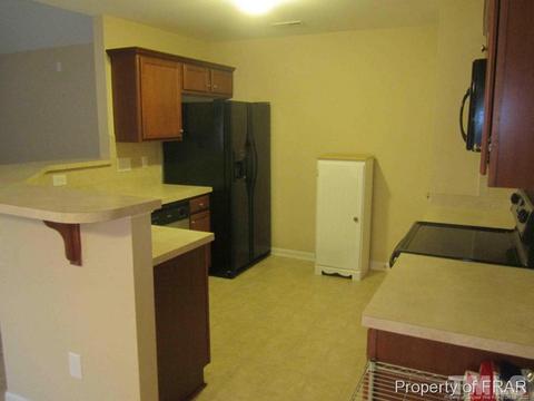 411 Valley Oak Dr, Bunnlevel, NC 28323 photo 4