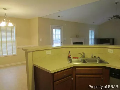 411 Valley Oak Dr, Bunnlevel, NC 28323 photo 3