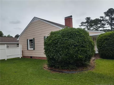 1109 E 11th St, Lumberton, NC 28358 photo 5