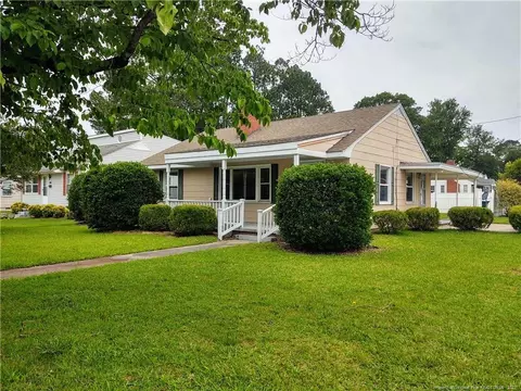 1109 E 11th St, Lumberton, NC 28358 photo 2
