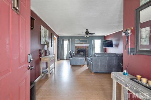 419 Eileen Dr, Spring Lake, NC 28390 photo 5