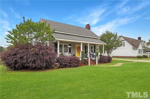 107 Byrd Dr, Dunn, NC 28334 photo 3
