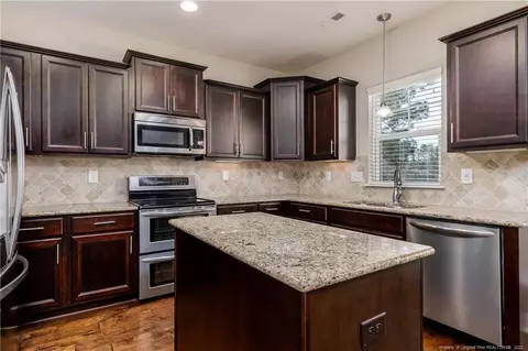 88 Valley Stream Rd, Spring Lake, NC 28390 photo 9