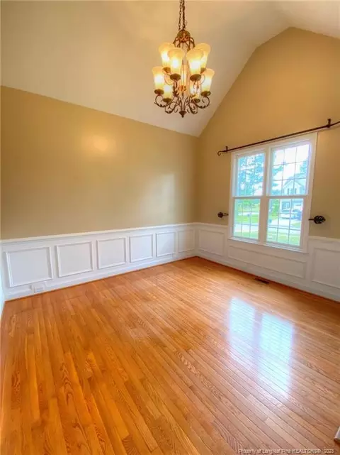 16 Cottswold Ln, Spring Lake, NC 28390 photo 3