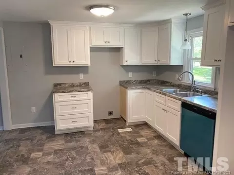 604 Old Post Rd, Erwin, NC 28339 photo 5