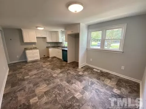 604 Old Post Rd, Erwin, NC 28339 photo 2