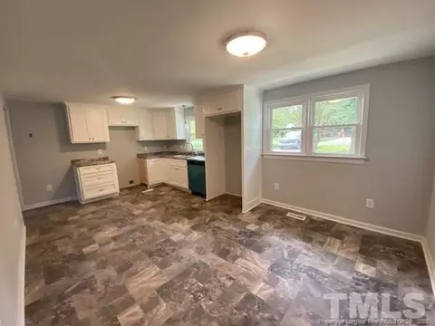 604 Old Post Rd, Erwin, NC 28339 photo 4