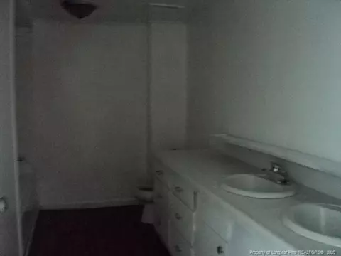 617 E 7th St, Lumberton, NC 28358 photo 8