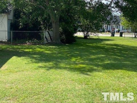 303 E Morgan St, Benson, NC 27504 photo 17