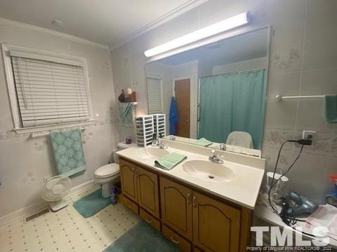 303 E Morgan St, Benson, NC 27504 photo 11