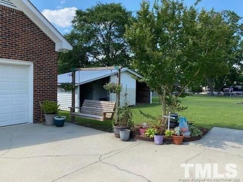 303 E Morgan St, Benson, NC 27504 photo 14