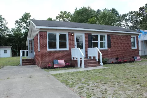 504 Spring Ave, Spring Lake, NC 28390 photo 3