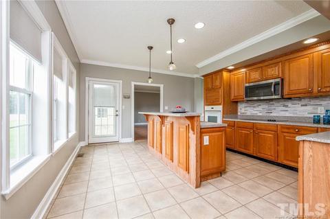 3075 Roanoke Rd, Clinton, NC 28328 photo 9