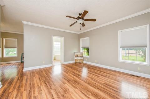3075 Roanoke Rd, Clinton, NC 28328 photo 5
