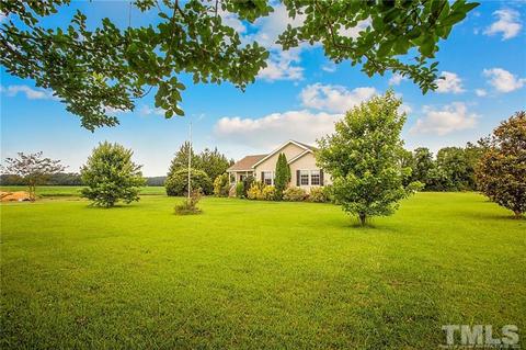 3075 Roanoke Rd, Clinton, NC 28328 photo 1