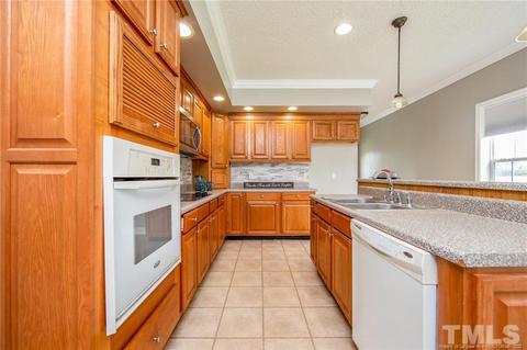 3075 Roanoke Rd, Clinton, NC 28328 photo 2