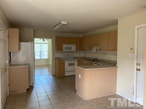 110 Nesting Ln, Raeford, NC 28376 photo 6