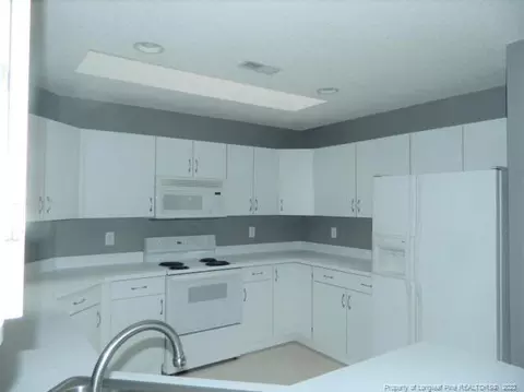 160 Spring Lake Dr, Pinehurst, NC 28374 photo 3