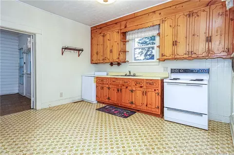 110 E D St, Erwin, NC 28339 photo 19