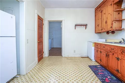 110 E D St, Erwin, NC 28339 photo 17