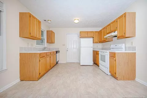 613 Riverwind Dr, Spring Lake, NC 28390 photo 8