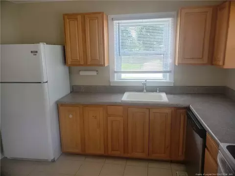 303 10th St, Erwin, NC 28339 photo 3