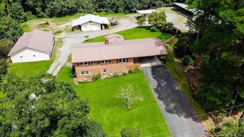 302 Smith Dr, Broadway, NC 27505 photo 1