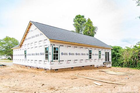205 Mcleod Ave, Broadway, NC 27505 photo 4