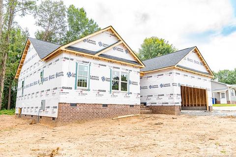 205 Mcleod Ave, Broadway, NC 27505 photo 2