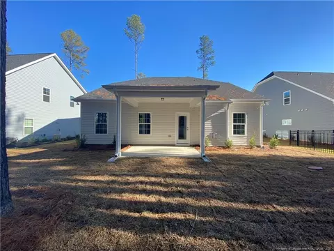 137 Timber Skip Dr, Spring Lake, NC 28390 photo 2