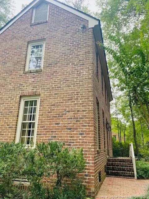 25 Trinity Dr, Lumberton, NC 28358 photo 2