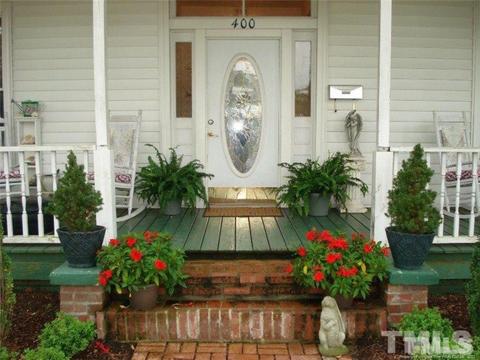 400 E Hill St, Benson, NC 27504 photo 4
