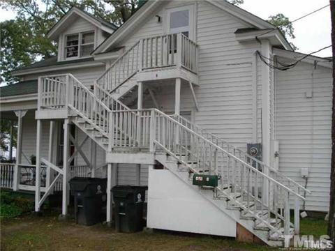 400 E Hill St, Benson, NC 27504 photo 6