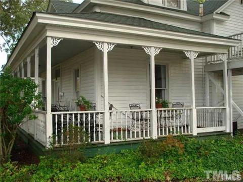 400 E Hill St, Benson, NC 27504 photo 3