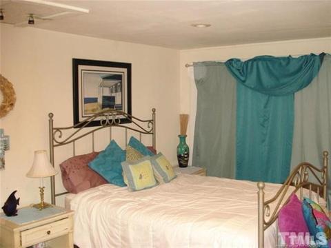 400 E Hill St, Benson, NC 27504 photo 18