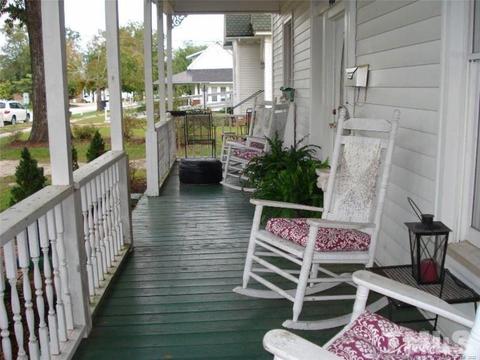 400 E Hill St, Benson, NC 27504 photo 5