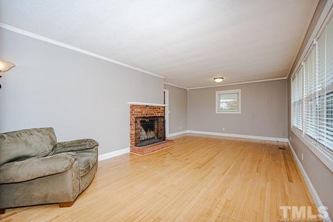113 Hunter Dr, Broadway, NC 27505 photo 4