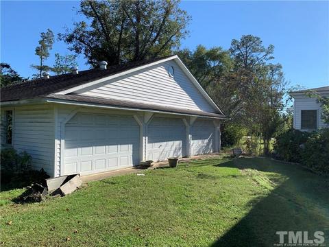 401 E Main St, Rowland, NC 28383 photo 4