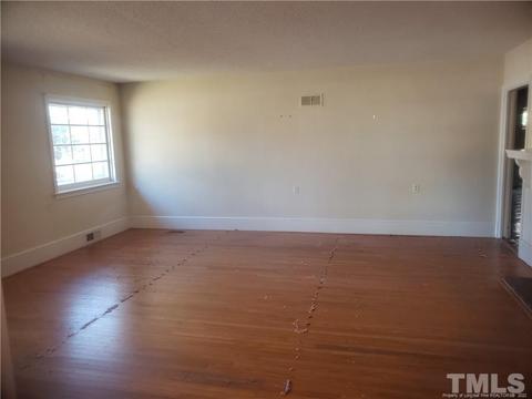 600 S Orange Ave, Dunn, NC 28334 photo 4