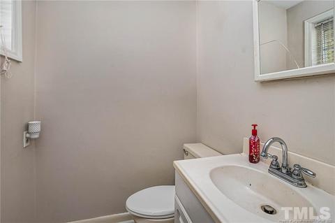 709 S Sampson Ave, Dunn, NC 28334 photo 22