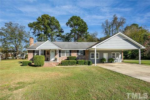 709 S Sampson Ave, Dunn, NC 28334 photo 1