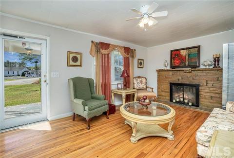 709 S Sampson Ave, Dunn, NC 28334 photo 4