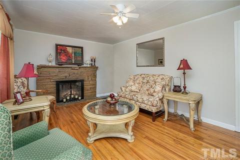709 S Sampson Ave, Dunn, NC 28334 photo 5