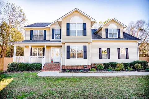 104 Gloucester Ct, Cameron, NC 28326 photo 1
