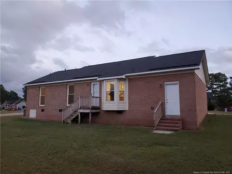 225 Eppingdale Dr, Spring Lake, NC 28390 photo 2