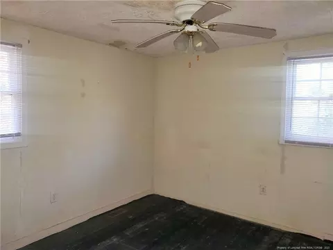 105 N 3rd St, Maxton, NC 28364 photo 10
