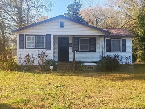 105 N 3rd St, Maxton, NC 28364 photo 1
