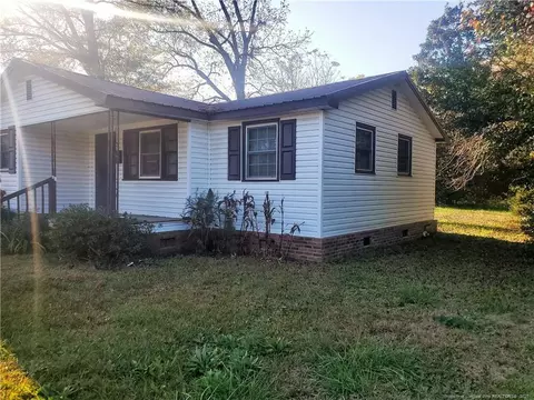 105 N 3rd St, Maxton, NC 28364 photo 12