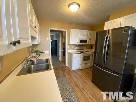 221 Waters Edge Dr, Erwin, NC 28339 photo 2