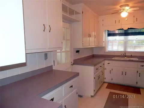 207 E 20th St, Lumberton, NC 28358 photo 11